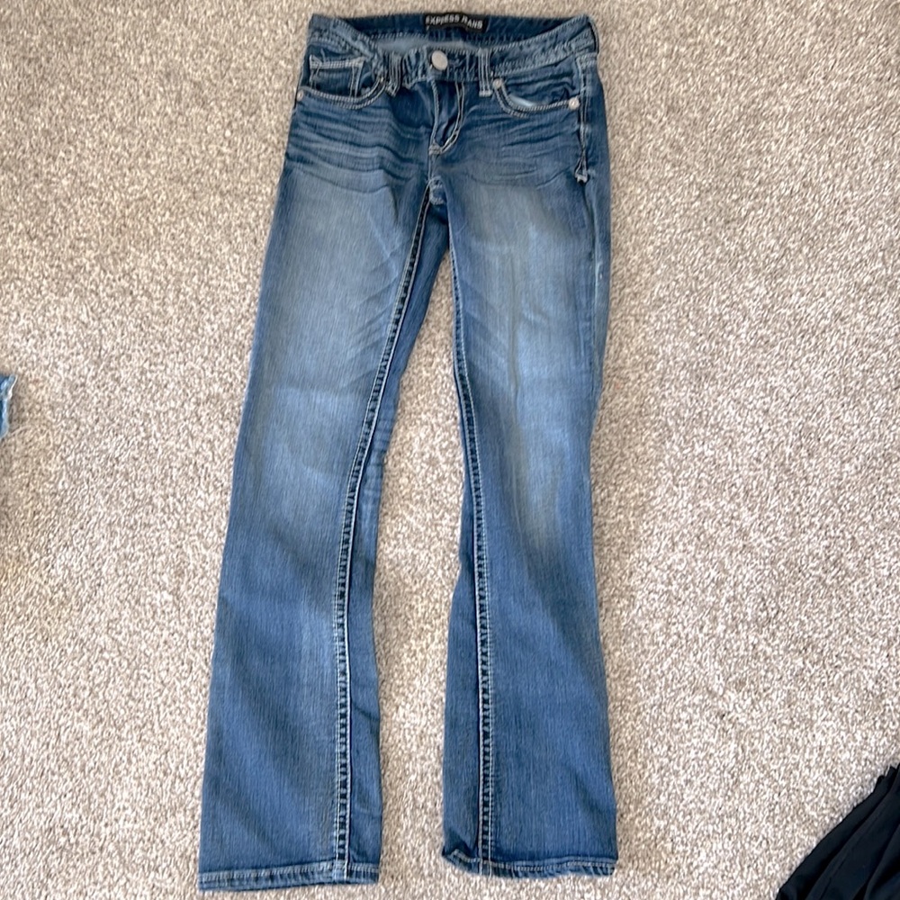 Woman’s Express Barely Boot Low rise Jeans